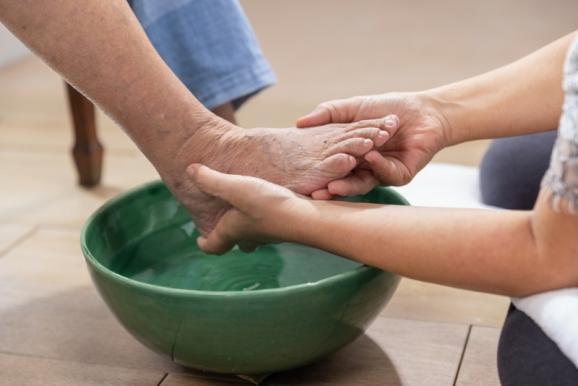 infirmière pour toilette à domicile